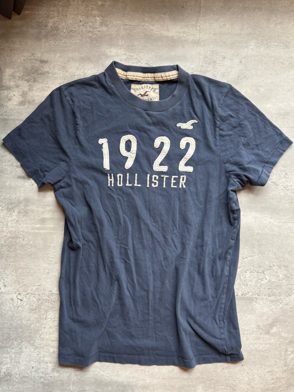 Hollister Navy Blue 1922 Logo Short Sleeve Tee Womens Medium Cotton Crew Neck